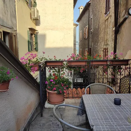 Svalina (adults Only) 3* Grožnjan