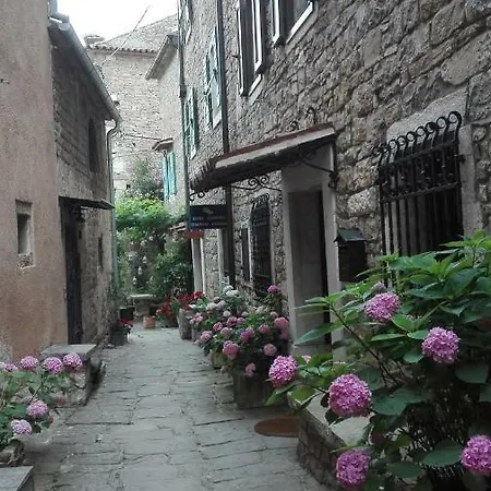 Svalina (adults Only) Pensionat Grožnjan